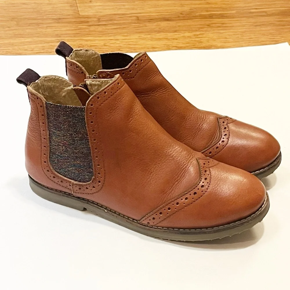 Mini Boden Brown Leather Brogue Chelsea Ankle Boots. Elastic Side. Youth 6